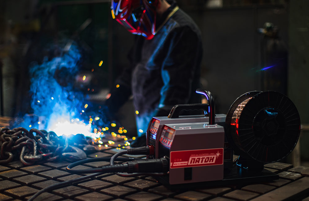 Paton Welders now available in the UK